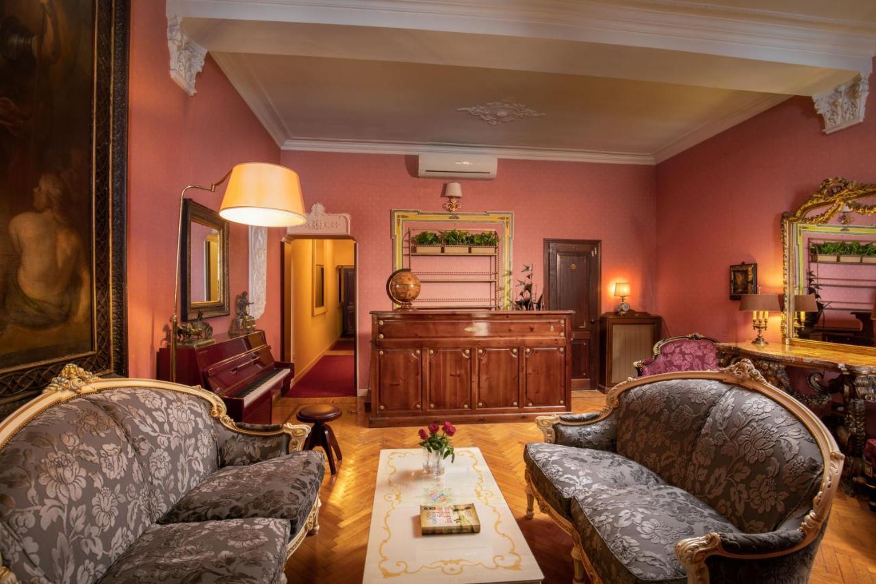 Residenza Frattina Hotel Rome Exterior photo